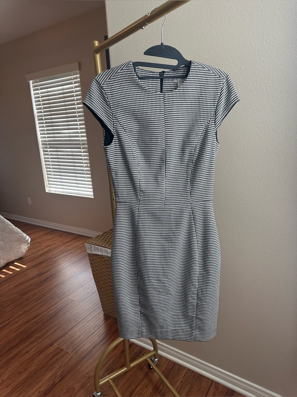 H&M Black & White Houndstooth Sheath Dress